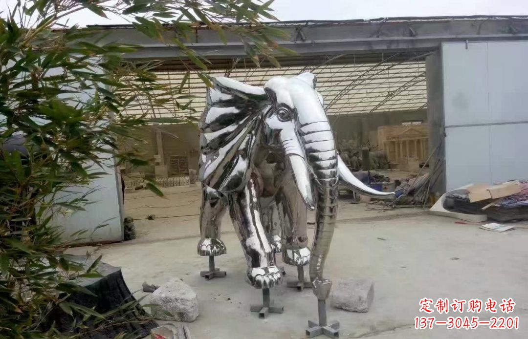 南京大象雕塑——装饰不锈钢售楼部