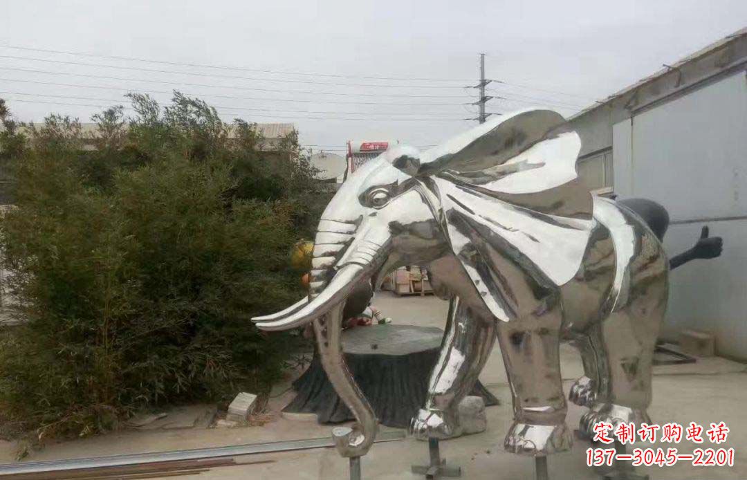 南京大象雕塑为售楼部装饰点缀