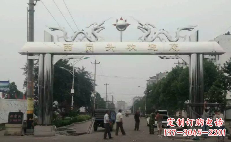 南京不锈钢双龙戏珠牌坊传承文化的雕塑之美