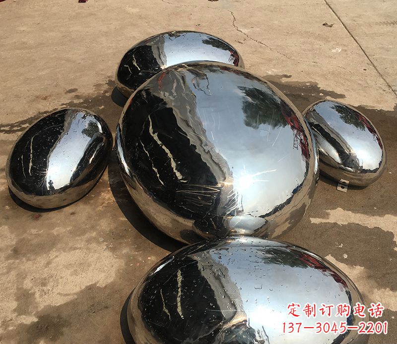 南京精致灵动的不锈钢水滴雕塑