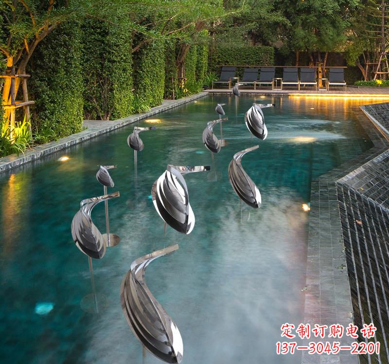 南京不锈钢动物雕塑——美丽的水景装置