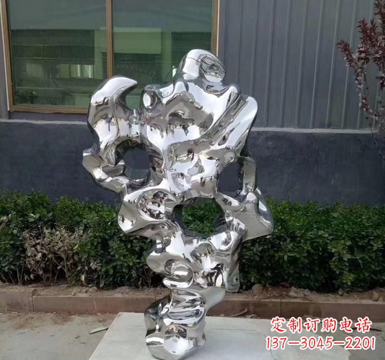 南京精美太湖石雕塑，给环境带来灿烂光彩