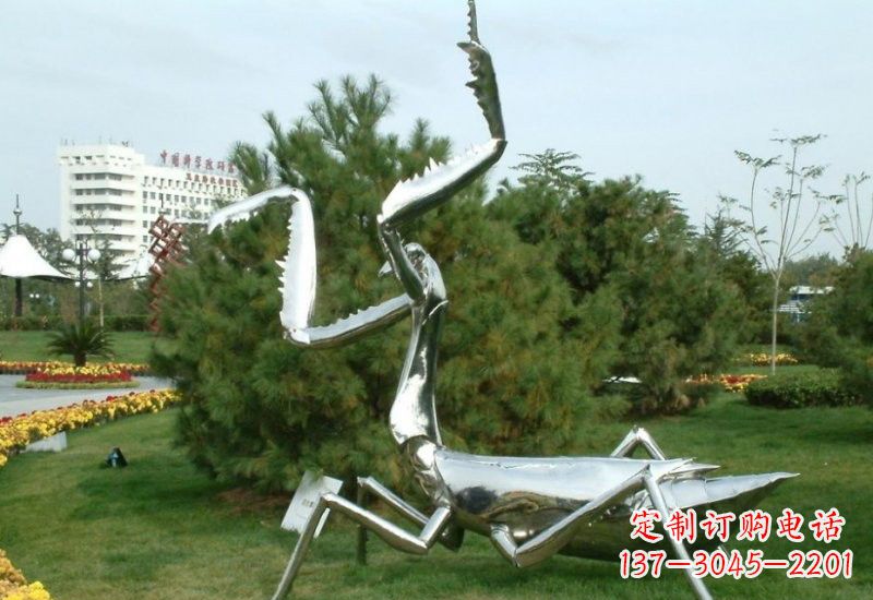 南京不锈钢螳螂雕塑艺术的精美结晶