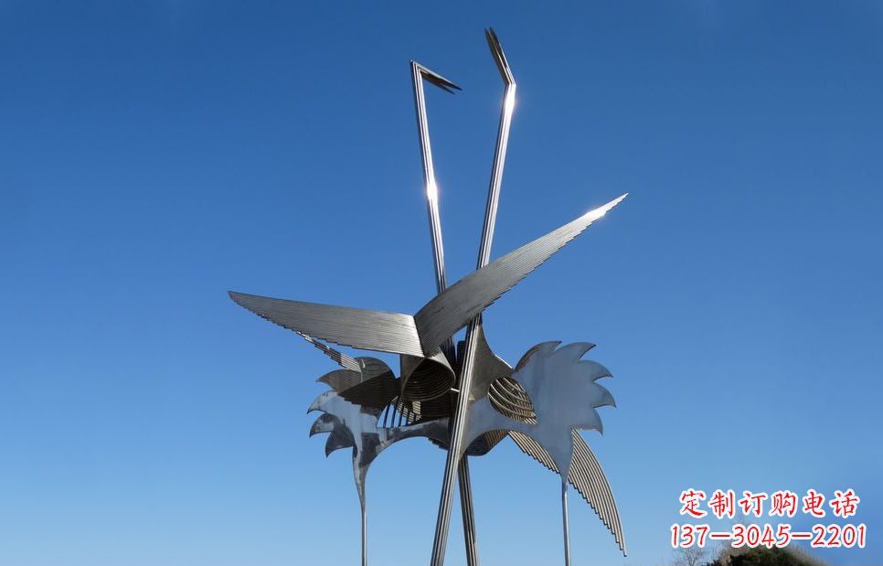 南京不锈钢鸵鸟雕塑精美外形、传神表现