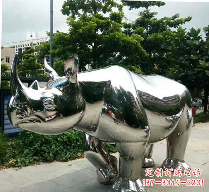 南京不锈钢犀牛雕塑传承自然之美