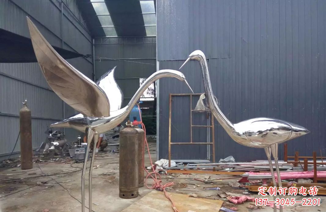 南京不锈钢仙鹤雕塑传承中国文化