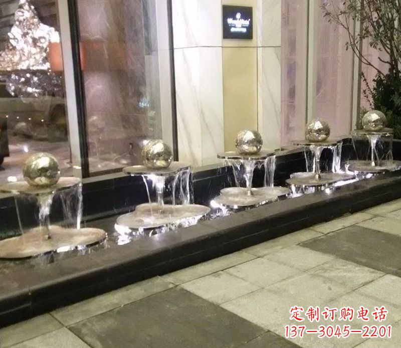 南京不锈钢小喷泉雕塑——美化环境的艺术