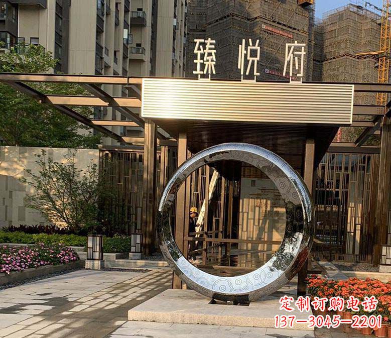 南京不锈钢小区圆环雕塑赋予小区景观更多美感