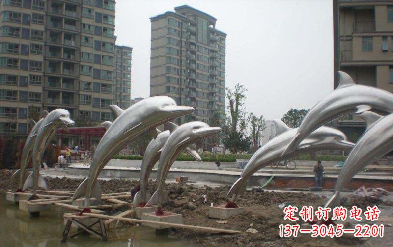 南京海豚雕塑——欣赏不锈钢小区的精美绝伦