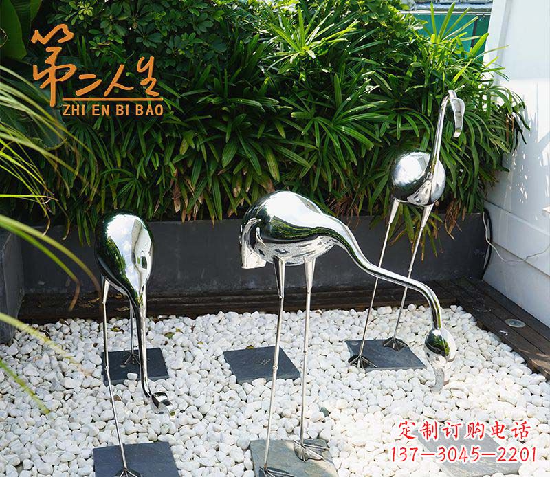 南京不锈钢仙鹤雕塑象征着吉祥和美景