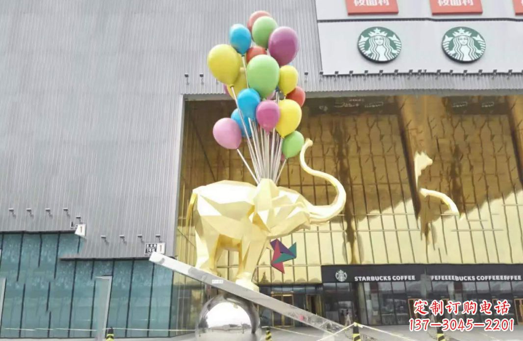 南京小象踩球不锈钢雕塑的魅力