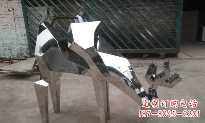 南京不锈钢小羊雕塑艺术的精髓