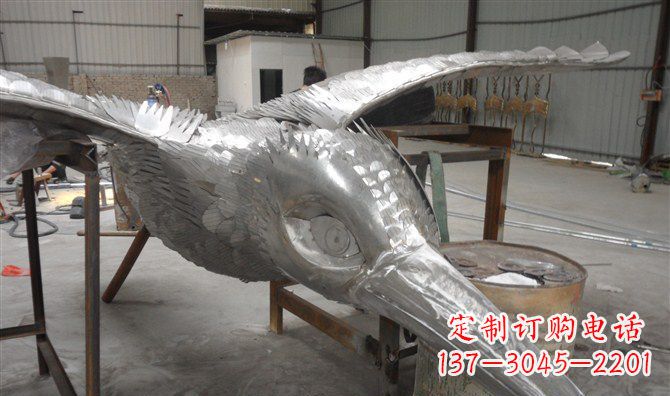 南京不锈钢雄鹰展翅——自由之翼的象征
