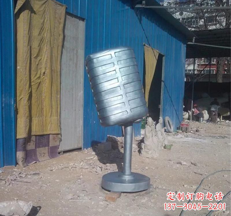 南京不锈钢艺术话筒雕塑——传承精神文化