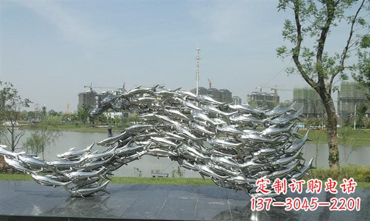 南京精美动物雕塑点缀不锈钢鱼群公园