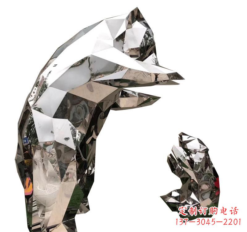 南京不锈钢园林熊猫雕塑——传承中国文化