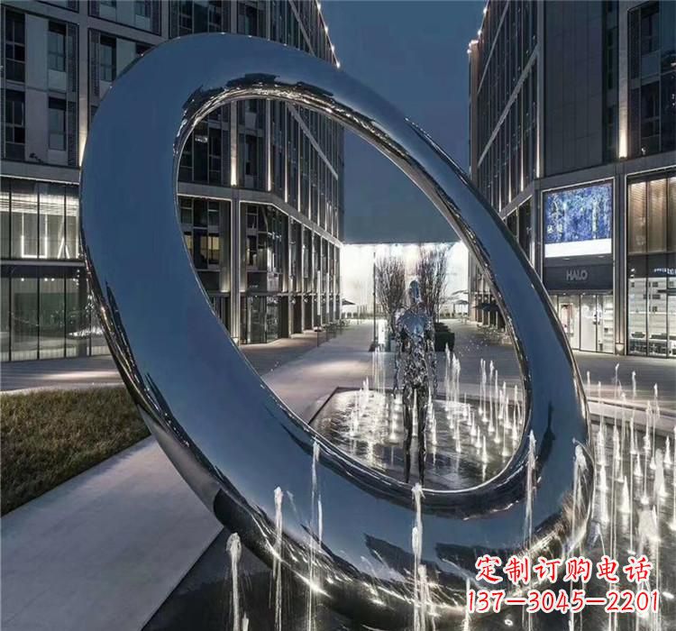 南京不锈钢圆环景观雕塑2
