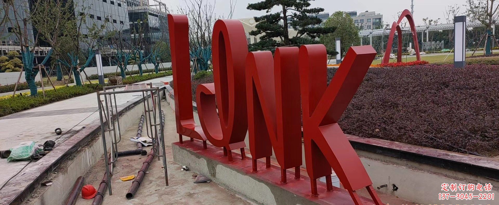 南京不锈钢字母景观雕塑把美丽带入城市