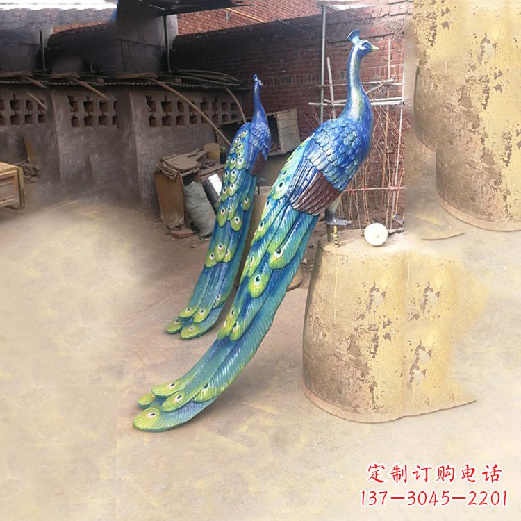 南京彩绘孔雀铜雕塑