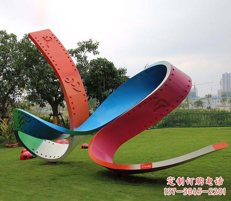 南京彩色不锈钢胶卷雕塑
