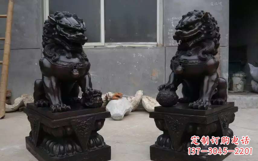 南京踩球镇宅狮子铜雕1