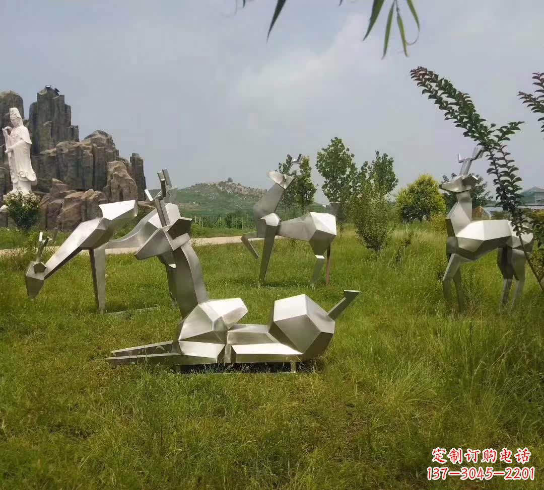 南京不锈钢锻造的小鹿雕塑