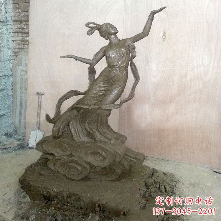 南京“传说中的嫦娥——嫦娥雕塑”