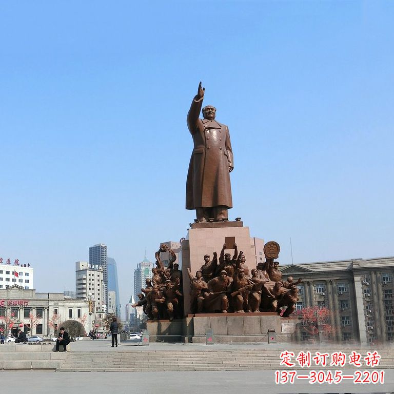 南京城市广场毛主席大型人物群景观