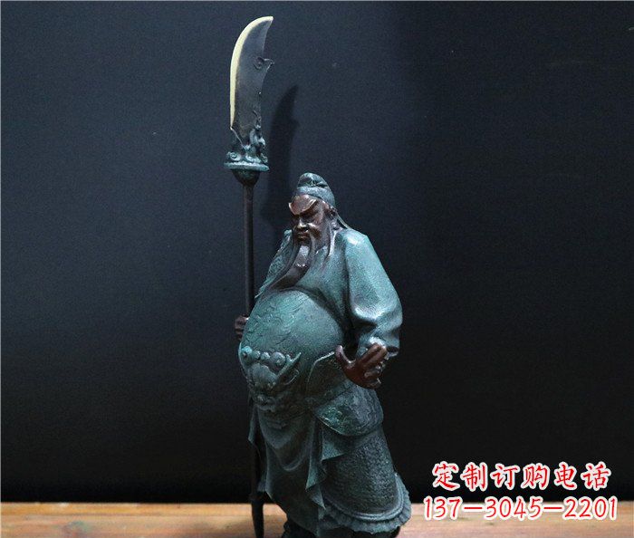 南京持刀关公玻璃钢仿铜人物雕塑