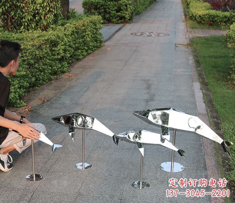 南京抽象不锈钢海豚雕塑