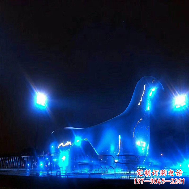 南京抽象和平不锈钢鸽子雕塑夜景灯光效果