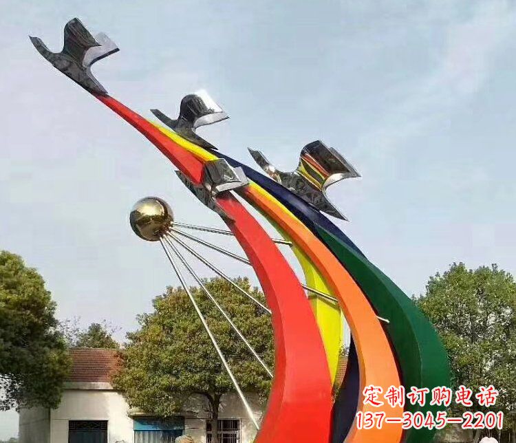 南京和平鸽雕塑象征校园和平