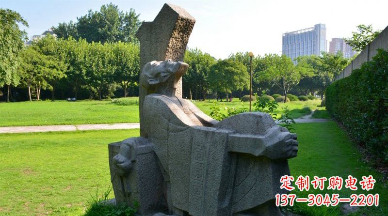 南京兔雕塑——表达抽象守株待兔的智慧