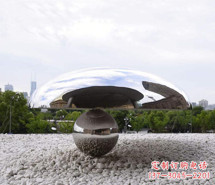 南京蘑菇的梦想——不锈钢雕塑