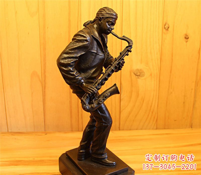 南京萨克斯雕塑娱乐场所的精灵