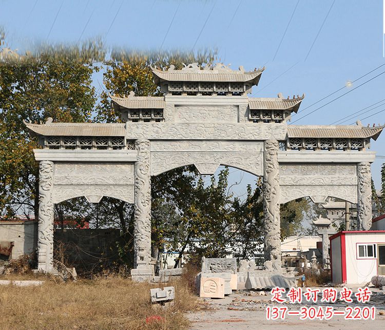 南京村镇门口石雕山门牌坊