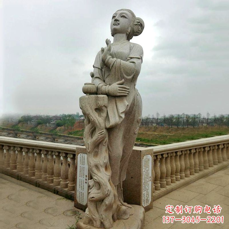 南京公园广场的貂蝉雕塑古代四大美女之一