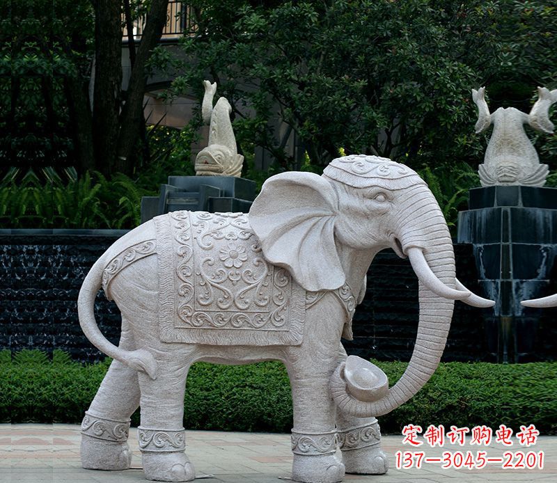 南京以大理石为材料的完美大象雕塑
