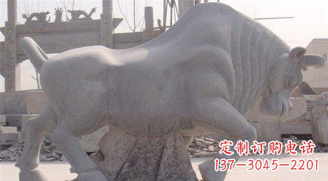 南京大理石牛雕塑——让你家里充满独特艺术气息