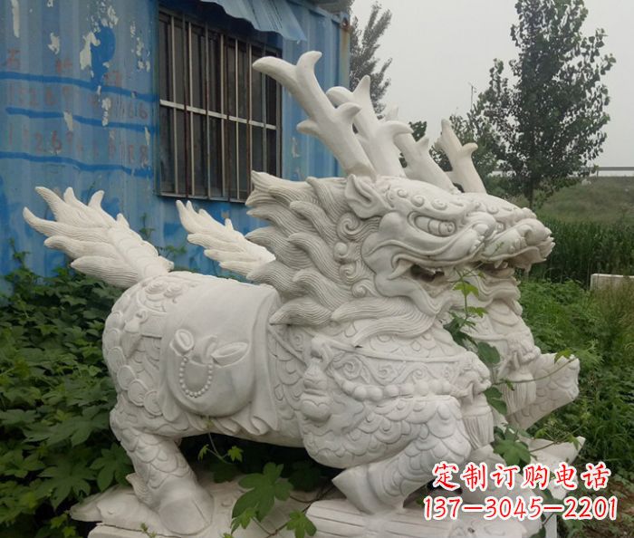 南京精美的大理石麒麟雕塑