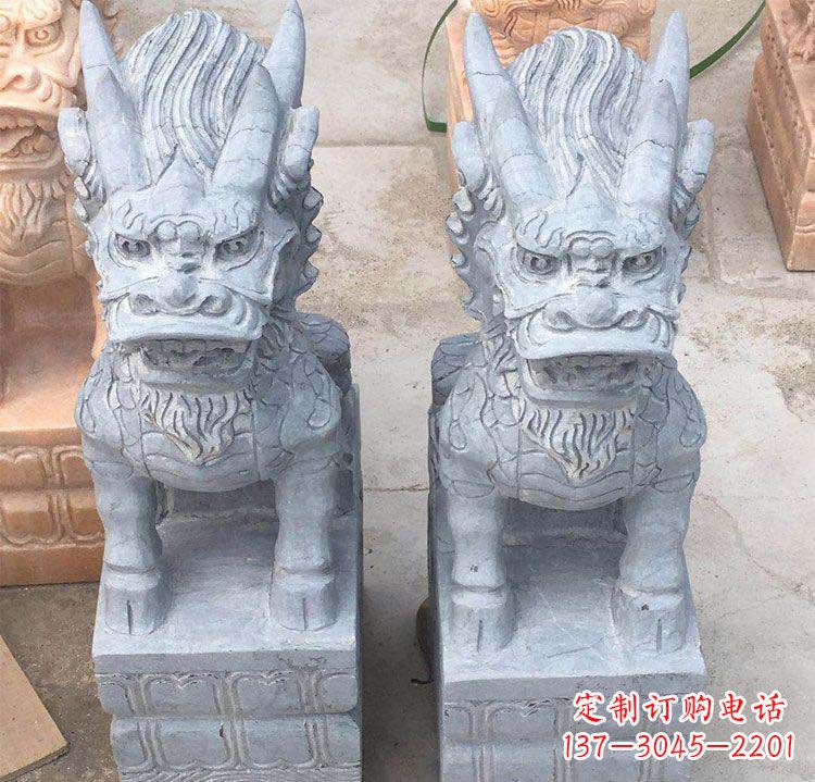 南京雄伟壮观的白色大理石麒麟坐式门口雕塑