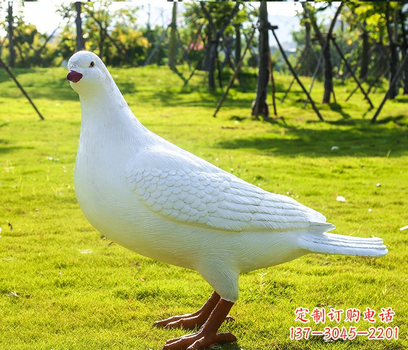 南京大连英雄纪念公园少女和平鸽雕塑