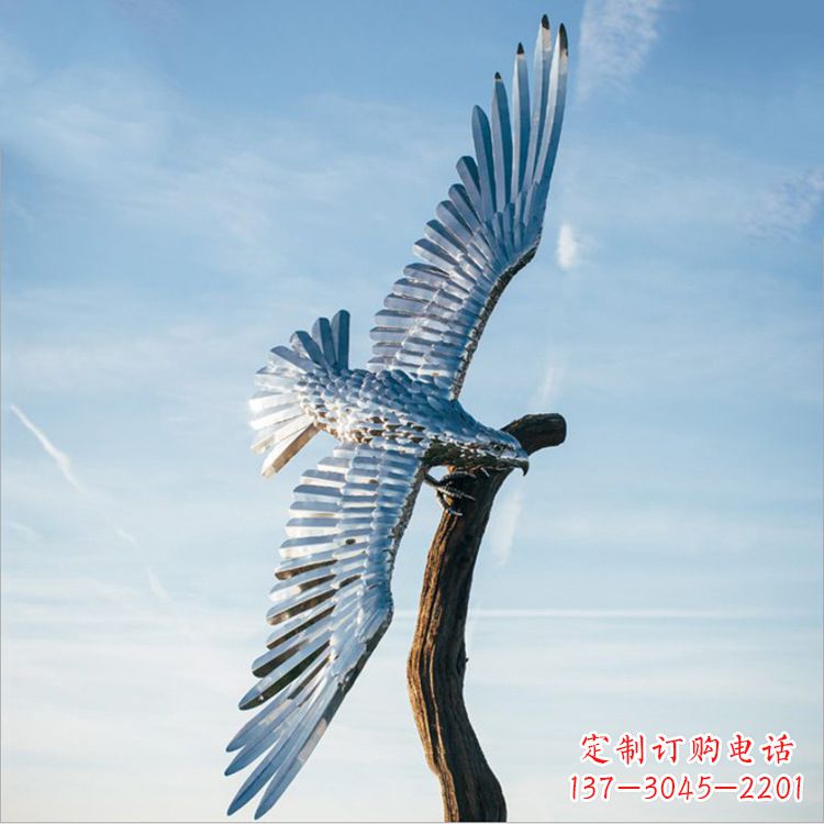 南京大鹏展翅老鹰不锈钢雕塑