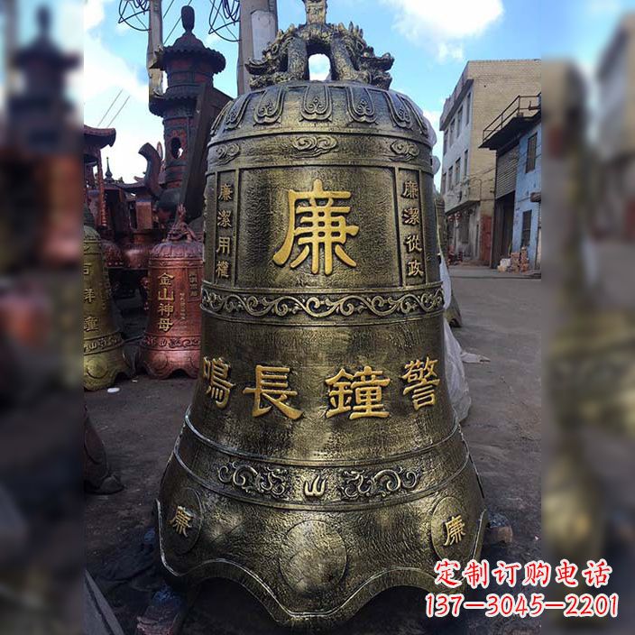 南京大铜钟雕塑