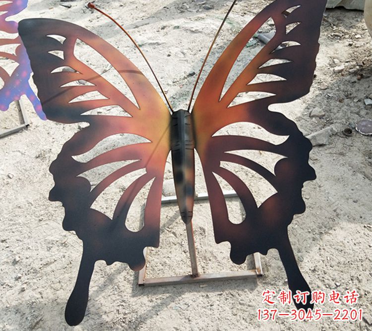 南京大型不锈钢铁艺蝴蝶雕塑,户外公园园林彩色昆虫摆件