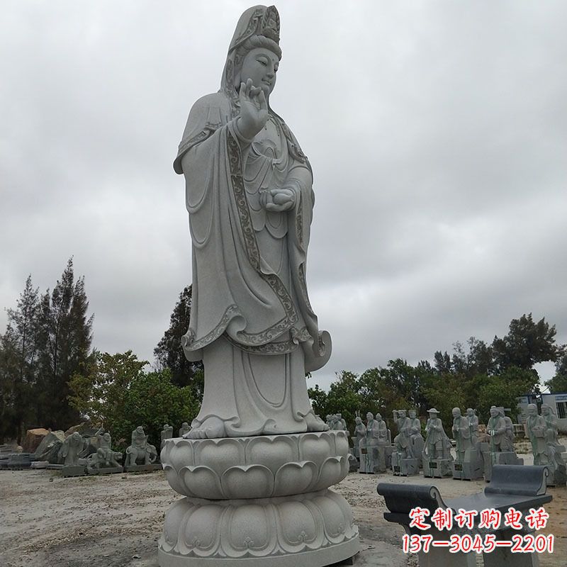 南京大型青石滴水观音石雕