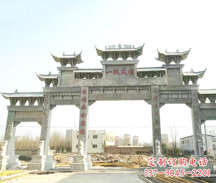 南京别具一格的大型五门石雕牌楼