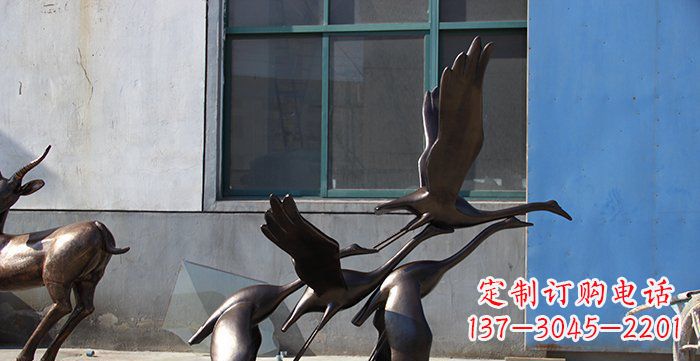 南京大雁飞翔铸铜动物铜雕