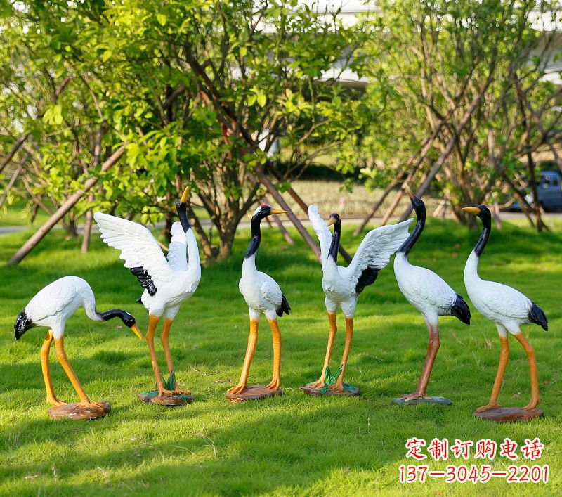 南京丹顶鹤抽象雕塑