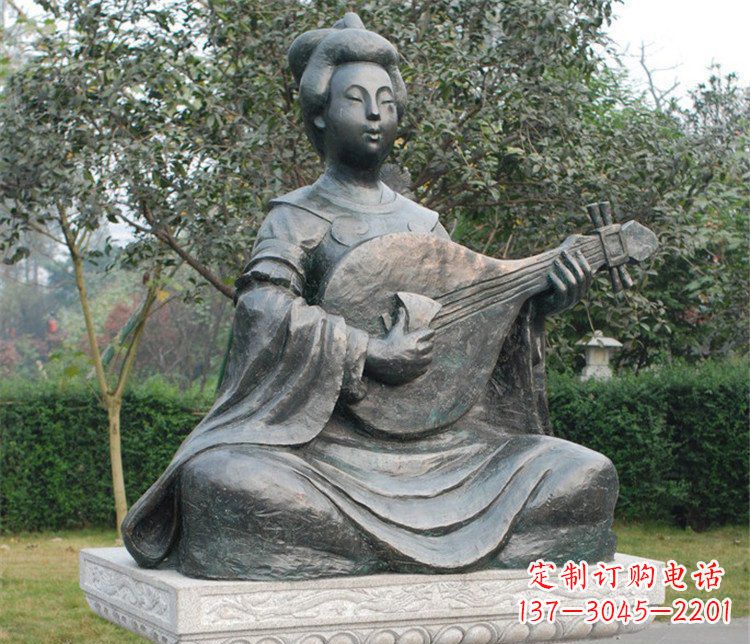 南京古典风情弹琵琶雕塑